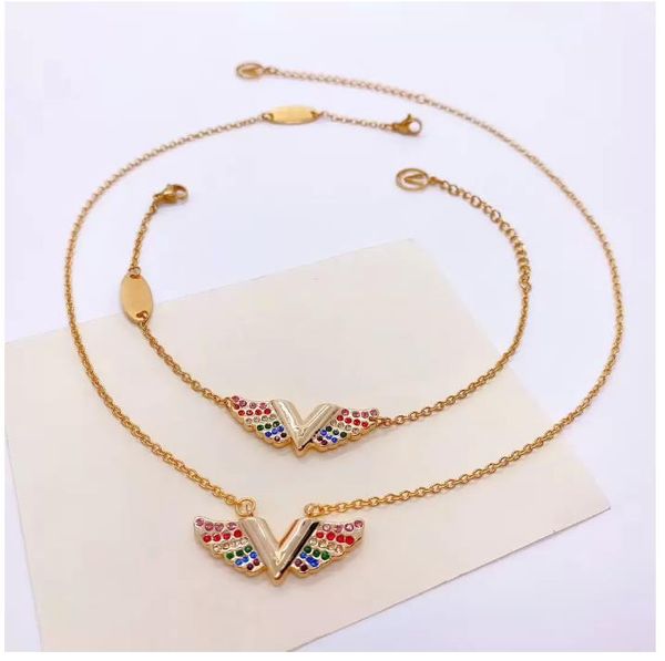 

europe america style jewelry sets lady women engraved v initials essential california dreaming colored diamond necklace bracelet, Golden;silver
