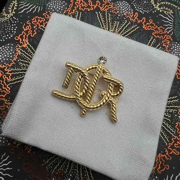 

fashion new jewelry trend luxury brand designer wholesale d family rope striped letter worn simple temperament female, Silver