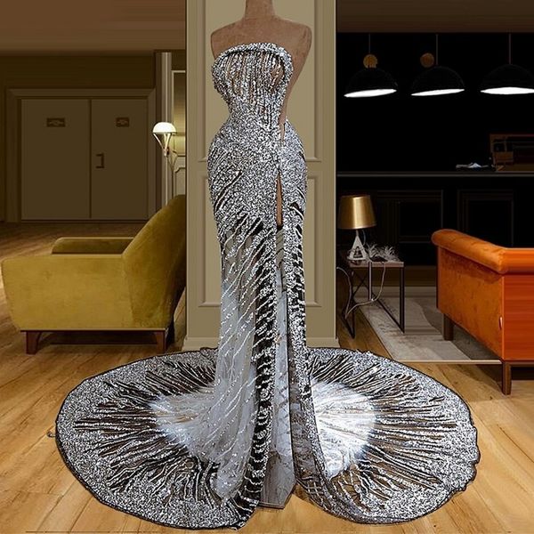 2022 Wunderschöne graue Meerjungfrau Abendkleid trägerlos ohne Ärmel High Split Pailletten Promkleid Kleider Robe de Soir￩e