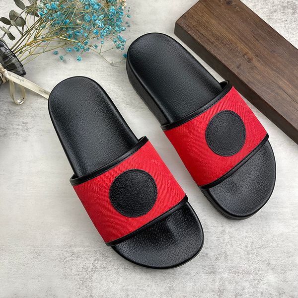 

2022 designer comfortable slides slide slipper earth brown mxt moon grey foam runners slippers cream yellow women mens sandals soot core san, Black