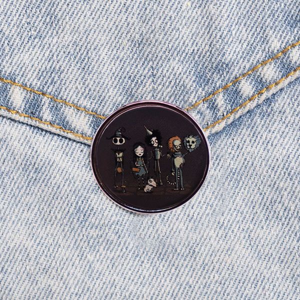 

horror movie game brooch, Blue