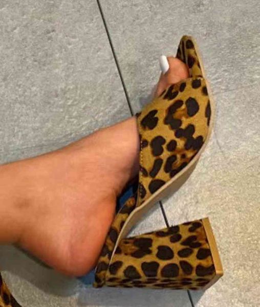 

women's fashion square head thick heel leopard print sandals, Black