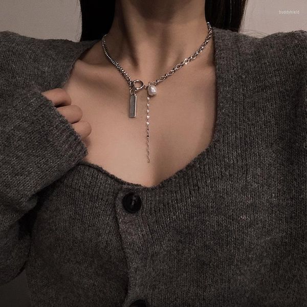 Cadeias 2022 Trend Pearl Chain Chain de lantejacho Colar de aço de titânio Sweter de moda de clavícula de chicote frio e vento