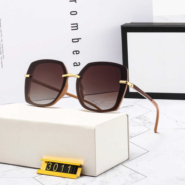 

2022 new polarizing sunglasses for men and women sunglasses fashion trend color film large frame korean glasses, White;black