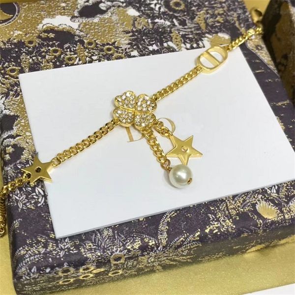 

fashion jewelry online hand full of diamonds, stars pearls, fashionable temperament, simple women's bracelet, Black