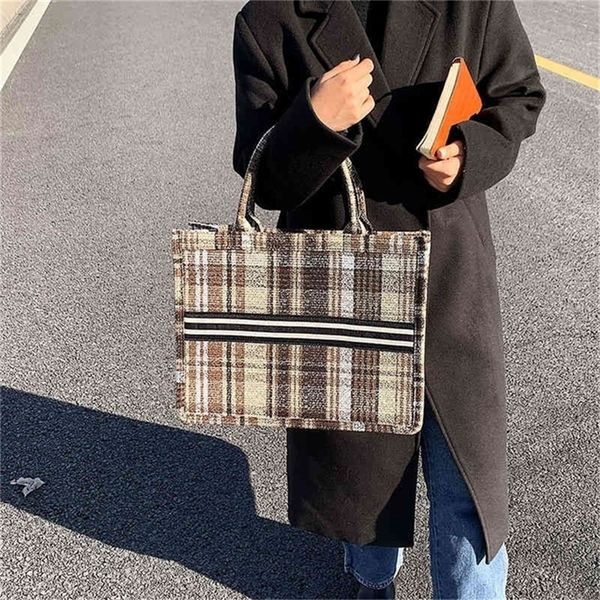 

super low discount autumn winter version high-capacity lattice handbag fashion texture art tote bag 80% off outlet online