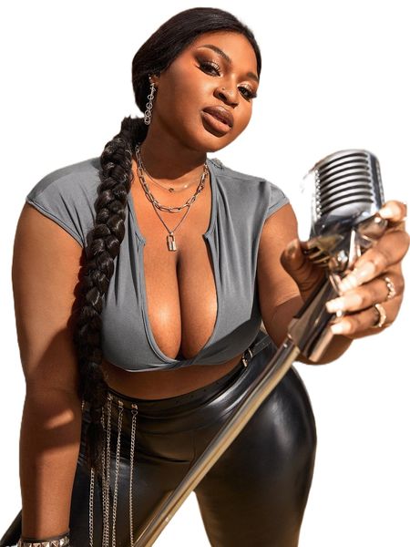 

sxy plus solid twist front plunging neck crop t28n#, Black