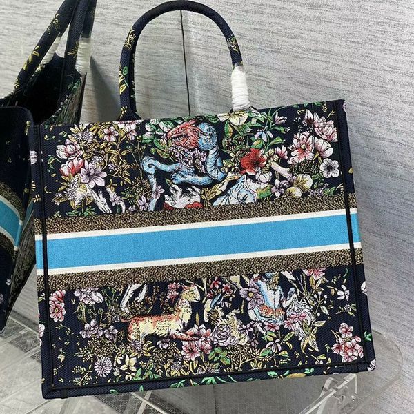 

tote bag pattern embroidered fashion shopping bags women's designer canvas stunning animal print concave shape large crossbody bag 36 4