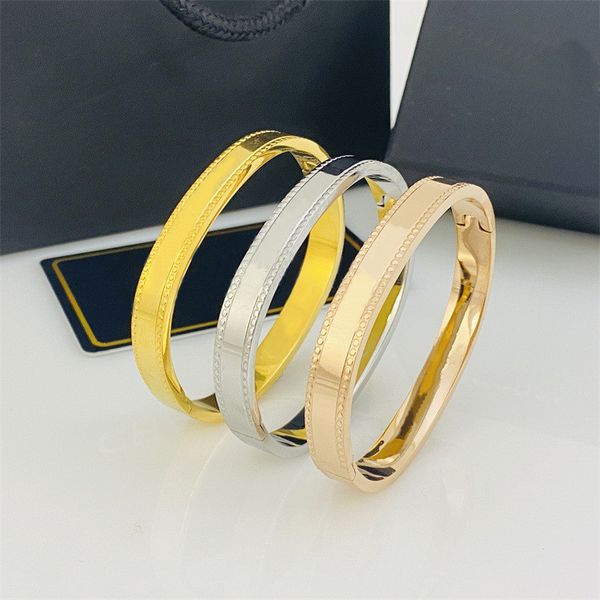 Pulseiras de grife de gabarinetes de luxo Tennis Baseball Woman Bracelet Womens Charms de boa qualidade aço inoxidável sem descoloração sem alergia Bangles Bangles Jóias