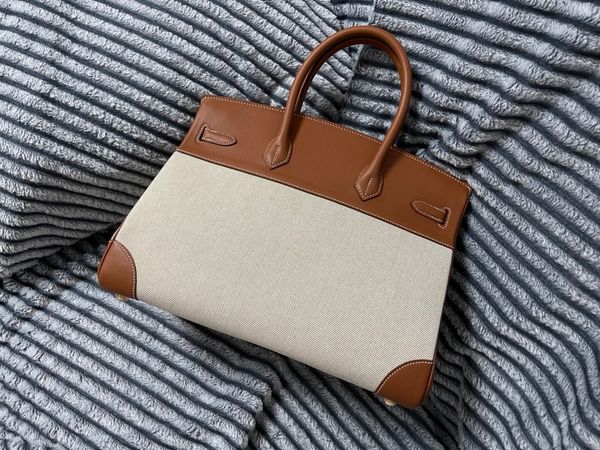 

2022 new canvas stitching platinum low-key yet elegant mother's day gift