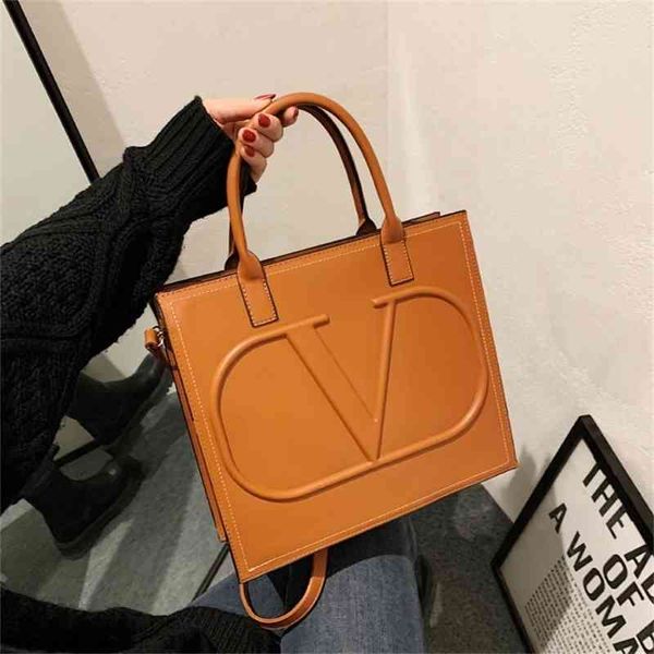

purse women's bag new large bag embossed large capacity tote bag portable messenger lady bags