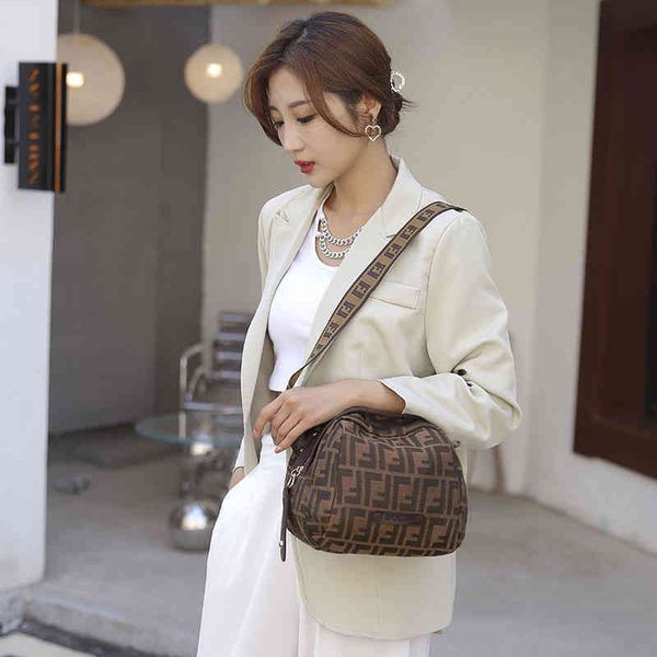

2022 new designer handbags canvas backpack leisure