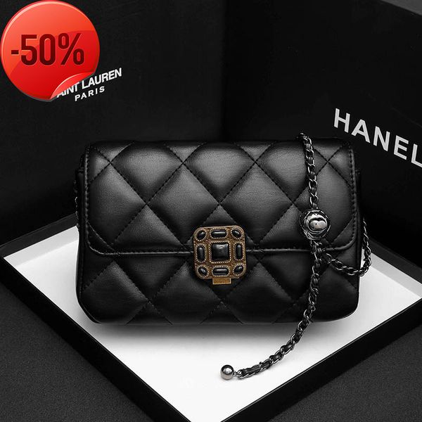 

fashion luxury designerfashion and atmosphere lingge women's korean version 2022 summer simple plum blossom buckle small square bag sin