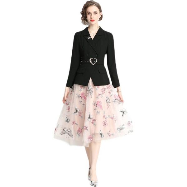 

two piece dress 2022 spring and autumn long sleeved suit + embroidered butterfly puffy gauze net skirt set women's fashion two-piece, White
