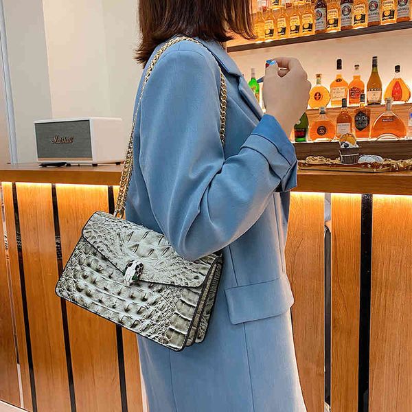 

crocodile pattern c family new chic chain small personalized shoulder lady 2022 luxury brand fashion design versatile ladies bags