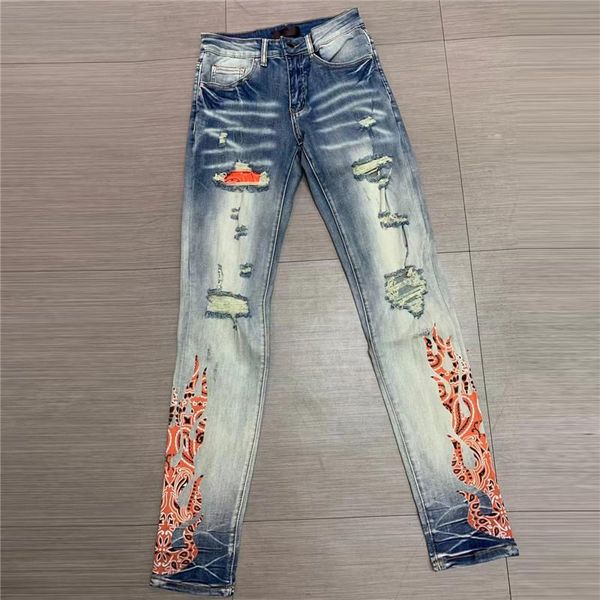 Jeans da uomo 2022 Trend arancione fuoco stampa Slim blu Hip Hop buco Vintage uomo Los Hombres pantaloni da moto streetwear