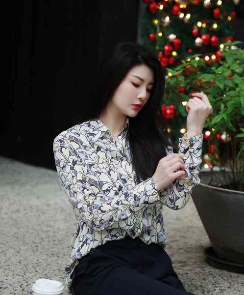 

women's polos rongxin fashionable fresh lily flower printed mulberry silk shirt women's early spring crepe de chine, White