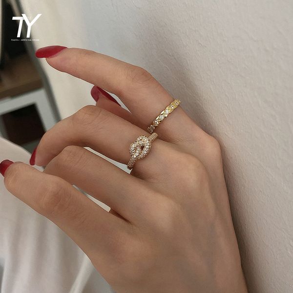 

creative zircon metal knot twist design rings for woman fashion gold colour jewelry wedding party girl s unusual ring 220716, Slivery;golden