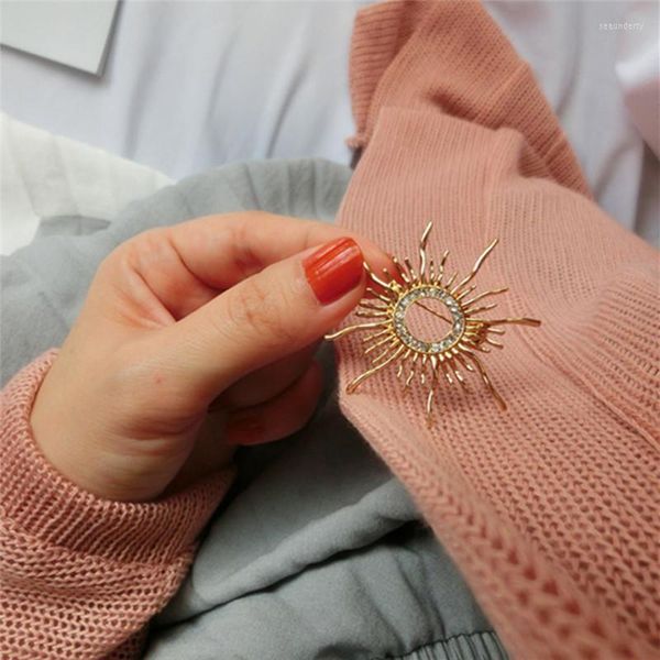 Pinos broches em forma de sol para mulheres clipe de cachecol femme cool panor de banheira cardigan fino broche hijab fiftles corsage Seau22