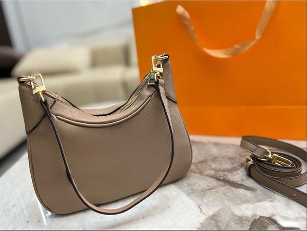 

designer bags early spring new evening bags classic female messenger bag fashion lady chain handbag chain pea bag wallet