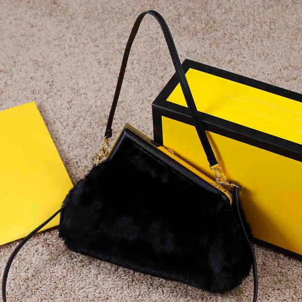 

shoulder bags summer messenger bags new bag fashion designer handbags women hairy decorate crossbody bags handbag ladies purses 0613