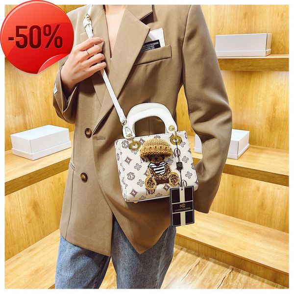 

luxury designermobile phone women's 2022 new fashion autumn winter texture diana bag simple foreign style handbag