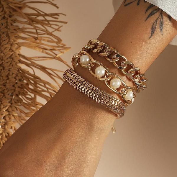 Coppie di catene a maglie Set di braccialetti di perle di tendenza per le donne Accessori di gioielli sportivi casual Farfalla in metallo con lettere perline Fascino GirlLink Lars22