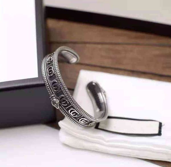 

2023 designer new fashion jewelry gujia double g-stripe gear bracelet fashion trend men and women with open letter bracelet, Black