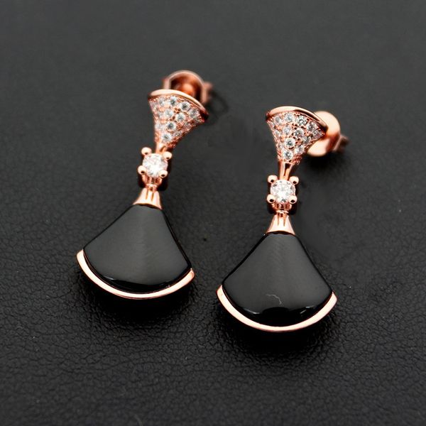 

luxury designer jewelry glamour earrings monogram black red agate skirt stud couple with quality earrings, Golden;silver
