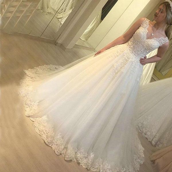 Andere Brautkleider, herzförmiges, perlenbesetztes Kleid mit V-Ausschnitt, nach Maß, 2022, ärmelloses Prinzessin-Braut-Ballkleid