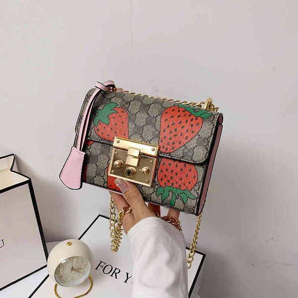

women's autumn fashion foreign style small square fresh, sweet and lovely strawberry one shoulder chain women