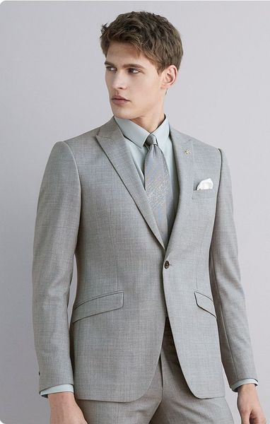 Brand New Light Grey Men Wedding Tuxedos Peak Lapel Slim fit Groom Wear Fashion Men Blazer 2 Piece Suit Prom / Dinner Dress Custom Made Vêtements formels Veste Pantalon Cravate A7