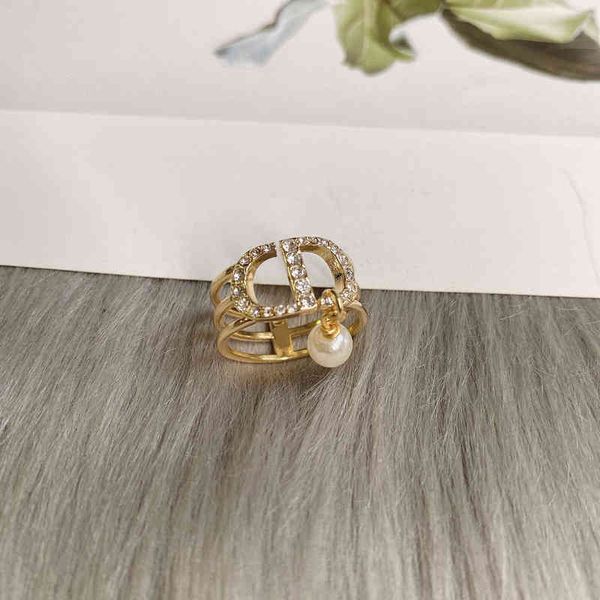 

fashion trend new ladies luxury brand designer wholesale d family same letter brass old feminine, Silver