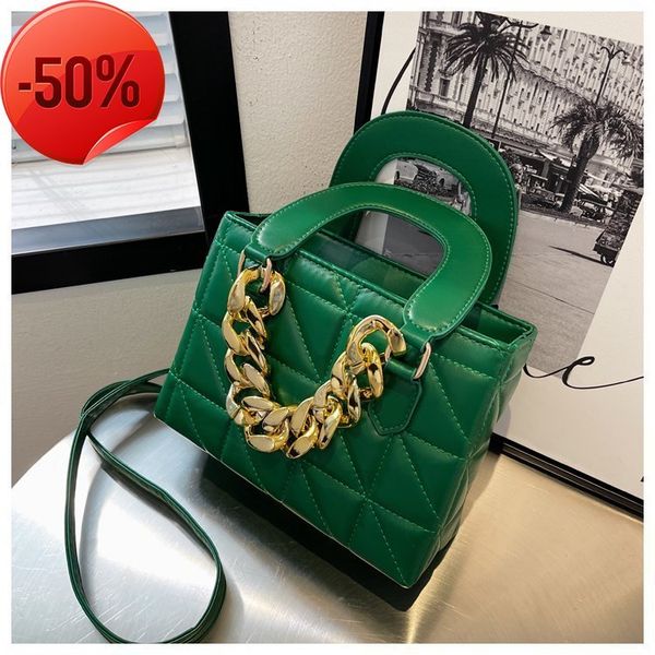 

the factory directly this year's popular women's 2022 new high-grade texture minority hand-held diana bag one shoulder msenger bag
