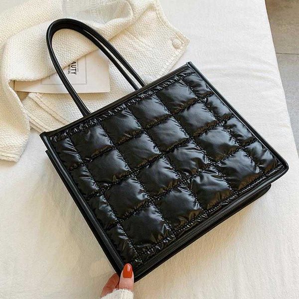 

2022 designer bags winter women's shoulder bag down fabric plaid ladies tote luxury designer fashion female padded handbag sac