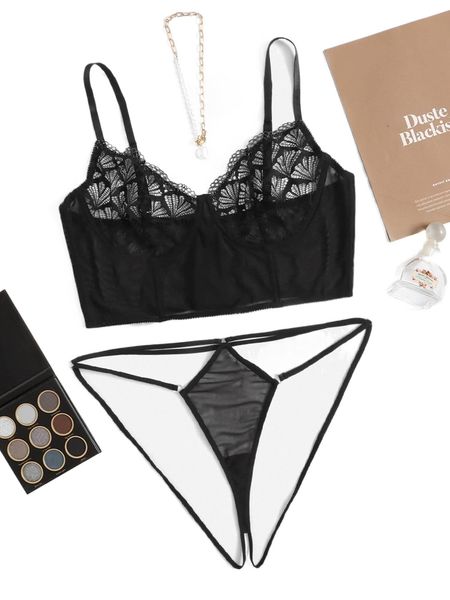 

plus contrast lace mesh underwire lingerie set j95w#, Black;white