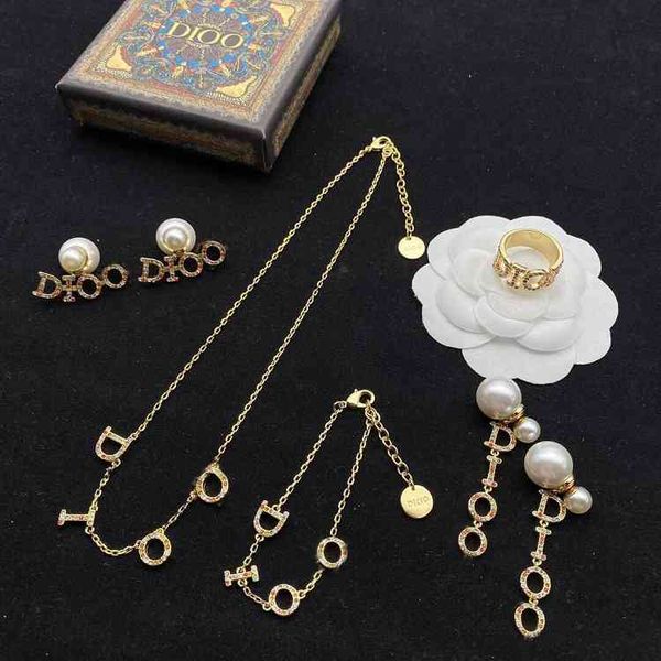 

new color diamond bracelet fashion temperament women's net red same earrings ear hanging autumn and style with coat neck chain, Black