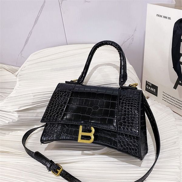 

purses aa female 2022 new korean fashion hourglass texture pattern single shoulder messenger bag portable bag