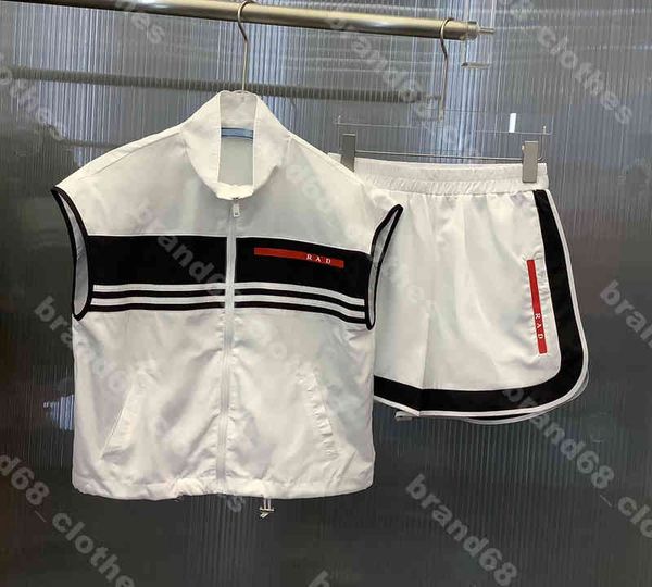 

designer women luxury two piece pants sleeveless tanks shorts sports tracksuit luxury casual zip coats pant suit logo jacket pr..da brand fe, White