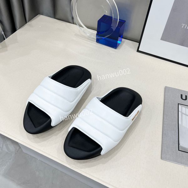 

2022 brand new beach slippers platform genuine leather space bread shake non-slip fashion male female slippers size35-45, Black