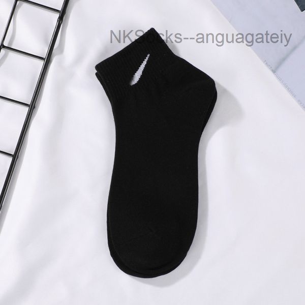 

fashion classic men's socks hook brand designer women's leisure lovers' short tube sportsocks luxury women men breathable ver, Black