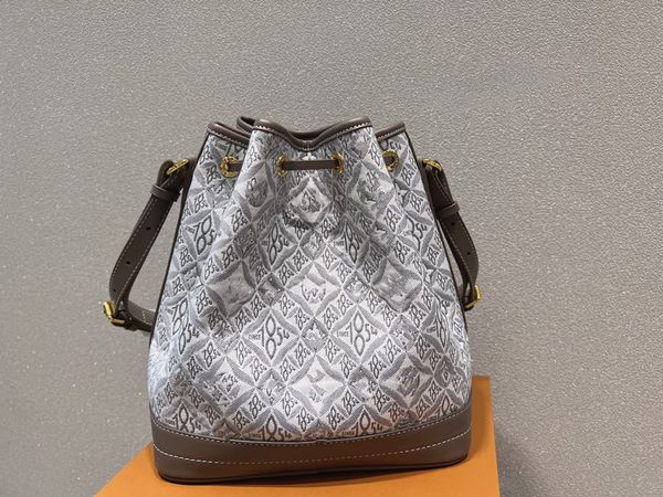 

convenient bucket bag shoulder bags designer luxury women's shopping large capacity tote wild travel family xb40073