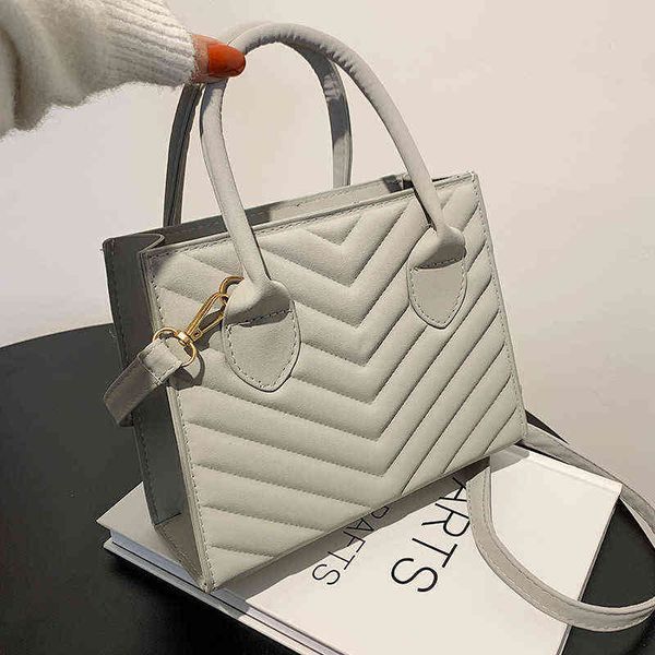 

leisure bag female messenger autumn winter fashion foreign style simple portable popular small square bag one shoulder bag fashion 220516