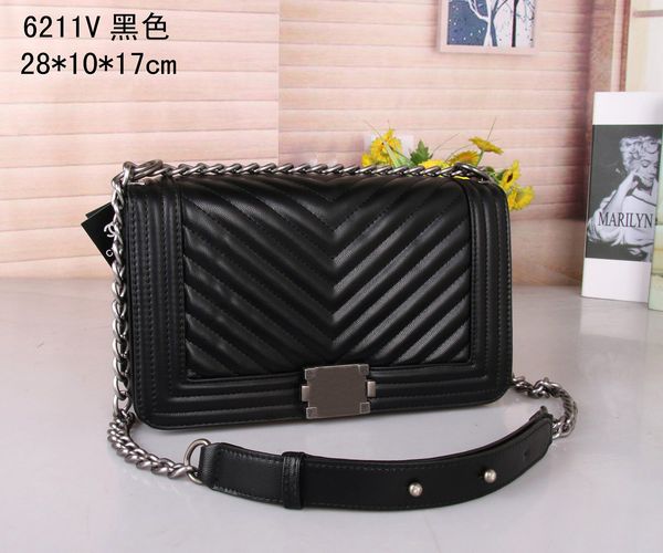 Klasik Tasarımcı Kadın Debriyaj Cüzdanlar Akşam Omuz Çantaları Deri Crossbody Çanta Stripe Metal Logo Çanta Dikiş Sırt Çantası Kadınlar Zincir Tote Eşender 6211V