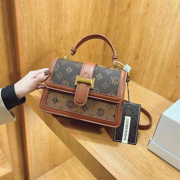 

counter quality 2022 new light women's small bag ins fashion versatile sense single shoulder messenger