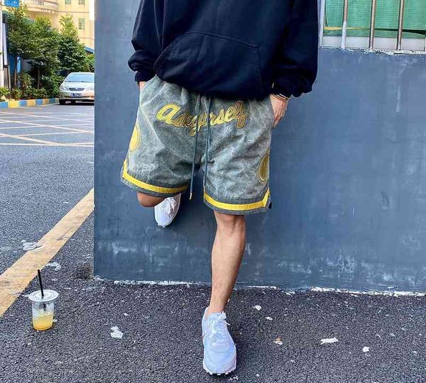 

men's fashion trend new personality casual brand shorts wholesale gold thread cashew old drawstring loose sports 5-point beach pants, White;black