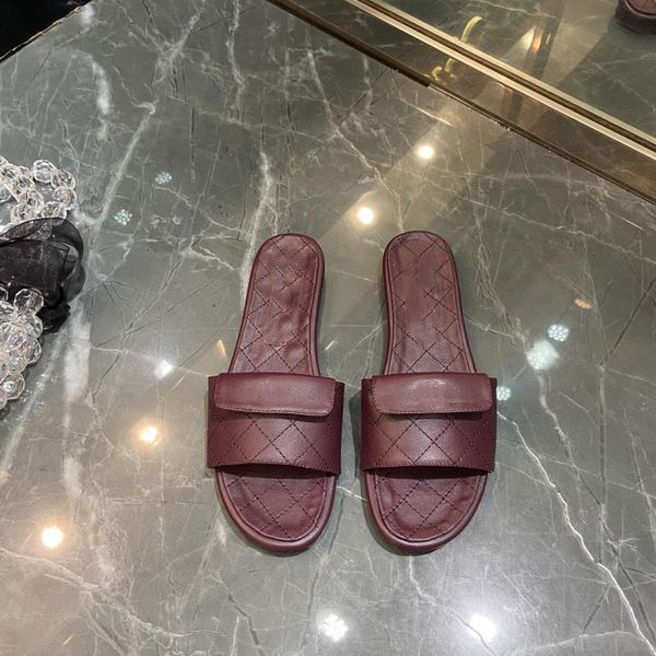 

2022 women fashion classic premium brand slippers temperament flat slides small fresh sandals size:35-42, Black