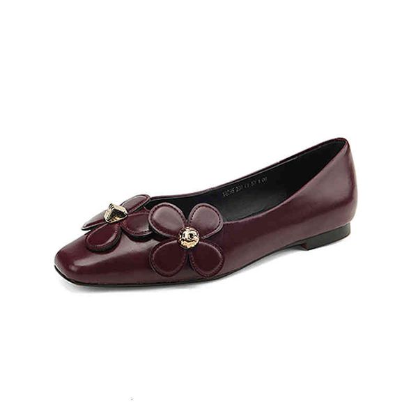 

dress shoes autumn and winter women's shoes square head thick low heels flowers rivets metal four seasons commuting shallow mouth singl, Black