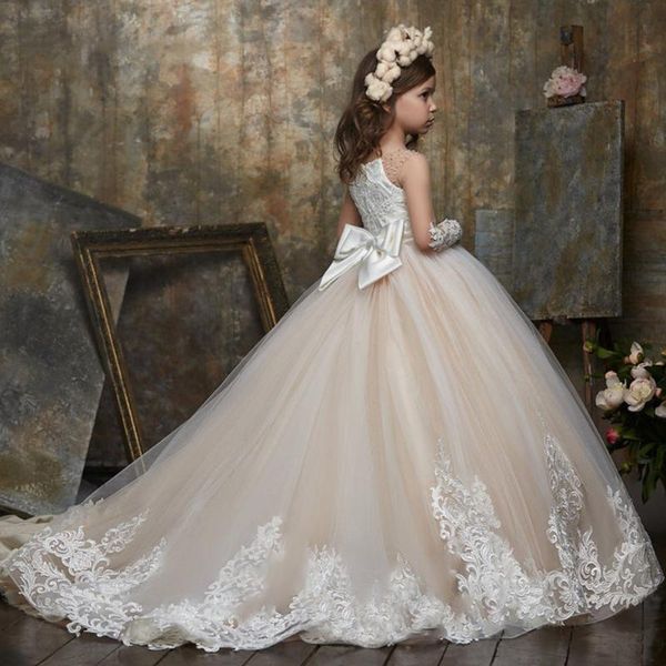 Abiti da ragazza Abito da ragazza di fiori Principessa Avorio Applique in pizzo Tulle Fiocco di raso Abito da ballo Bambino Maniche lunghe Abito da prima comunioneRagazza