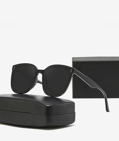 

2022 new designer sunglasses summer sunglasses for men and women brin metal vintage sun glasses uv 400 lens eyewear, White;black